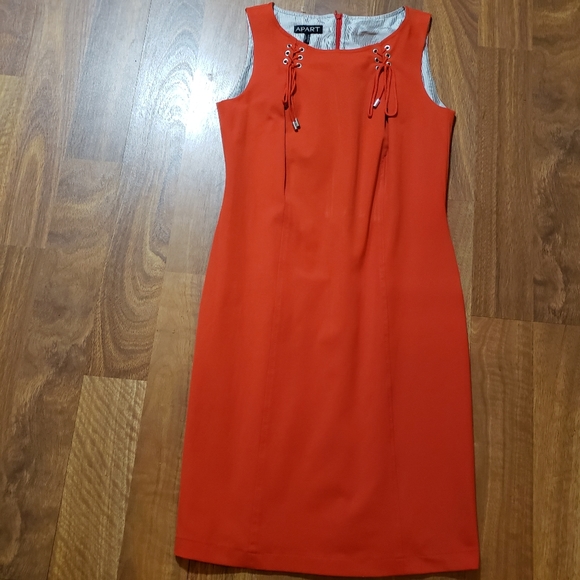 Apart dress - Picture 4 of 9